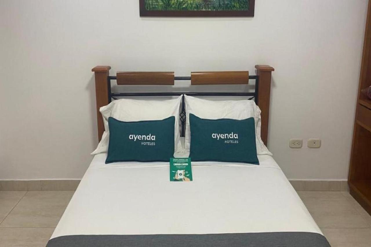 Hotel Colon Rodadero ซันตามาร์ตา ภายนอก รูปภาพ