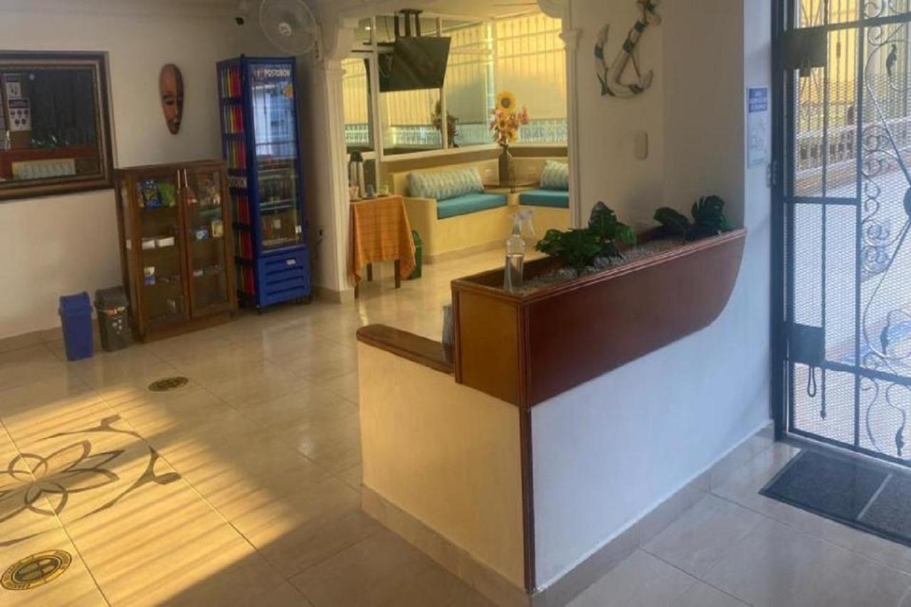 Hotel Colon Rodadero ซันตามาร์ตา ภายนอก รูปภาพ