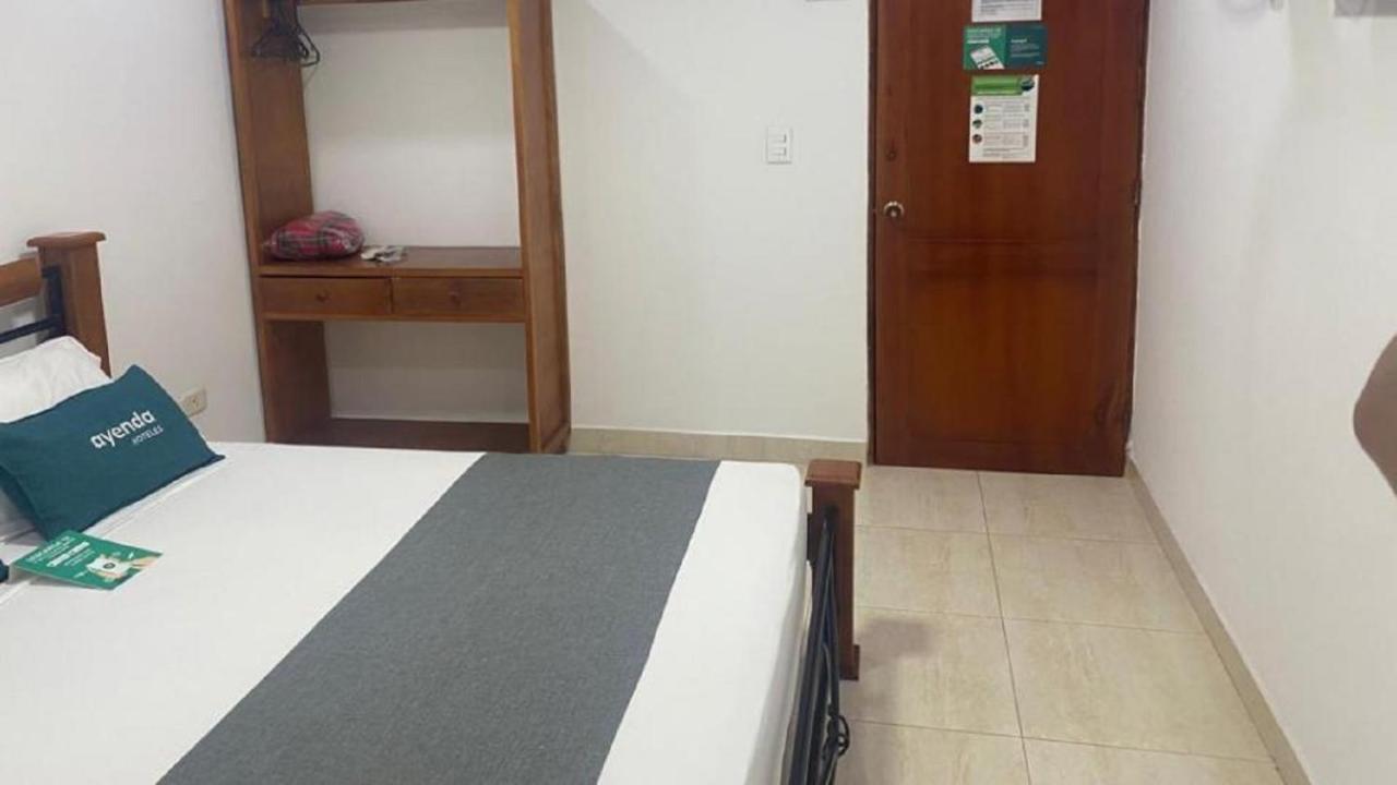 Hotel Colon Rodadero ซันตามาร์ตา ภายนอก รูปภาพ