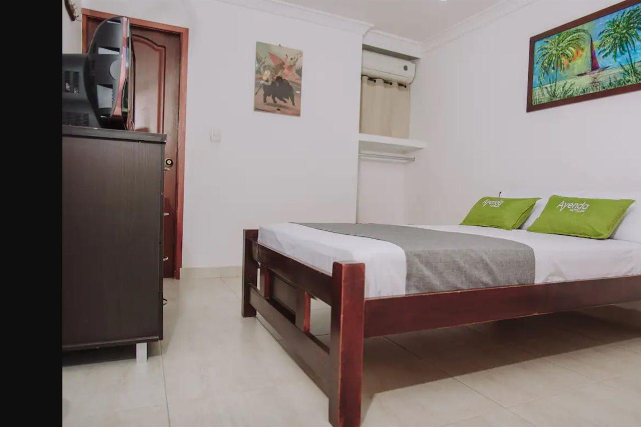 Hotel Colon Rodadero ซันตามาร์ตา ภายนอก รูปภาพ