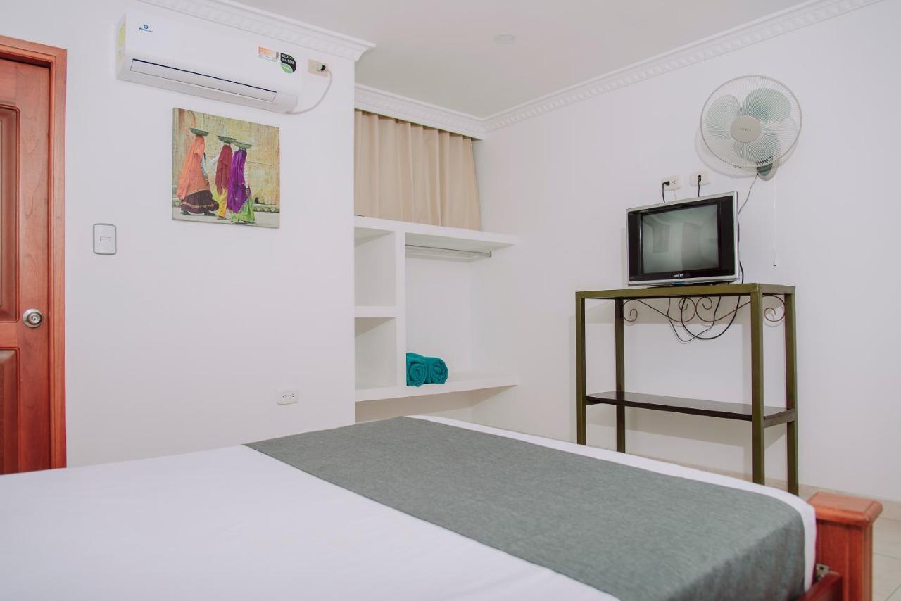 Hotel Colon Rodadero ซันตามาร์ตา ภายนอก รูปภาพ